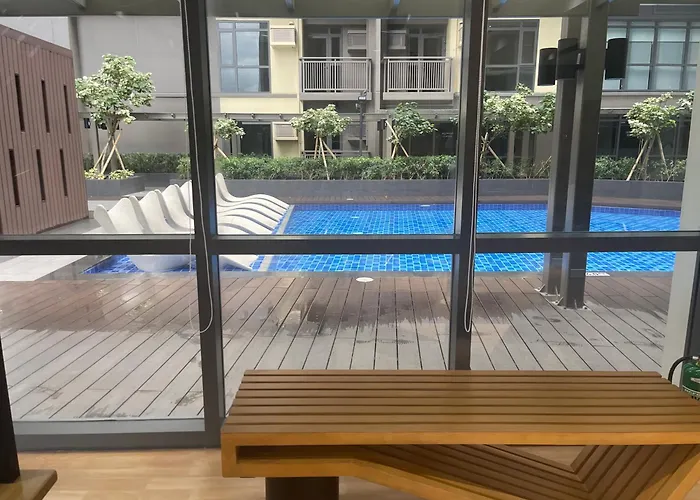 1br With Queen Bed And Balcony, Walk To Okada Appartement Manille