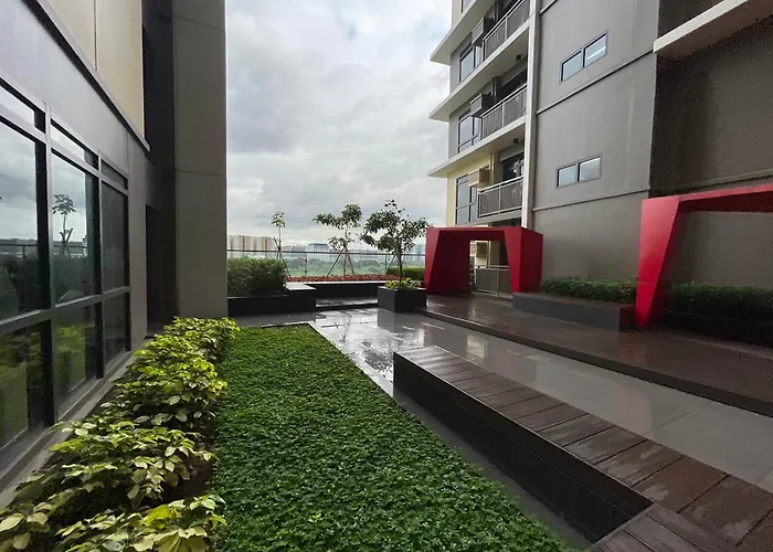 1br With Queen Bed And Balcony, Walk To Okada * Manille
